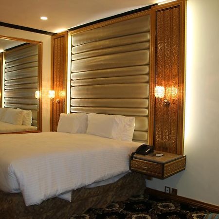 Indus Hotel Hyderabad Ngoại thất bức ảnh