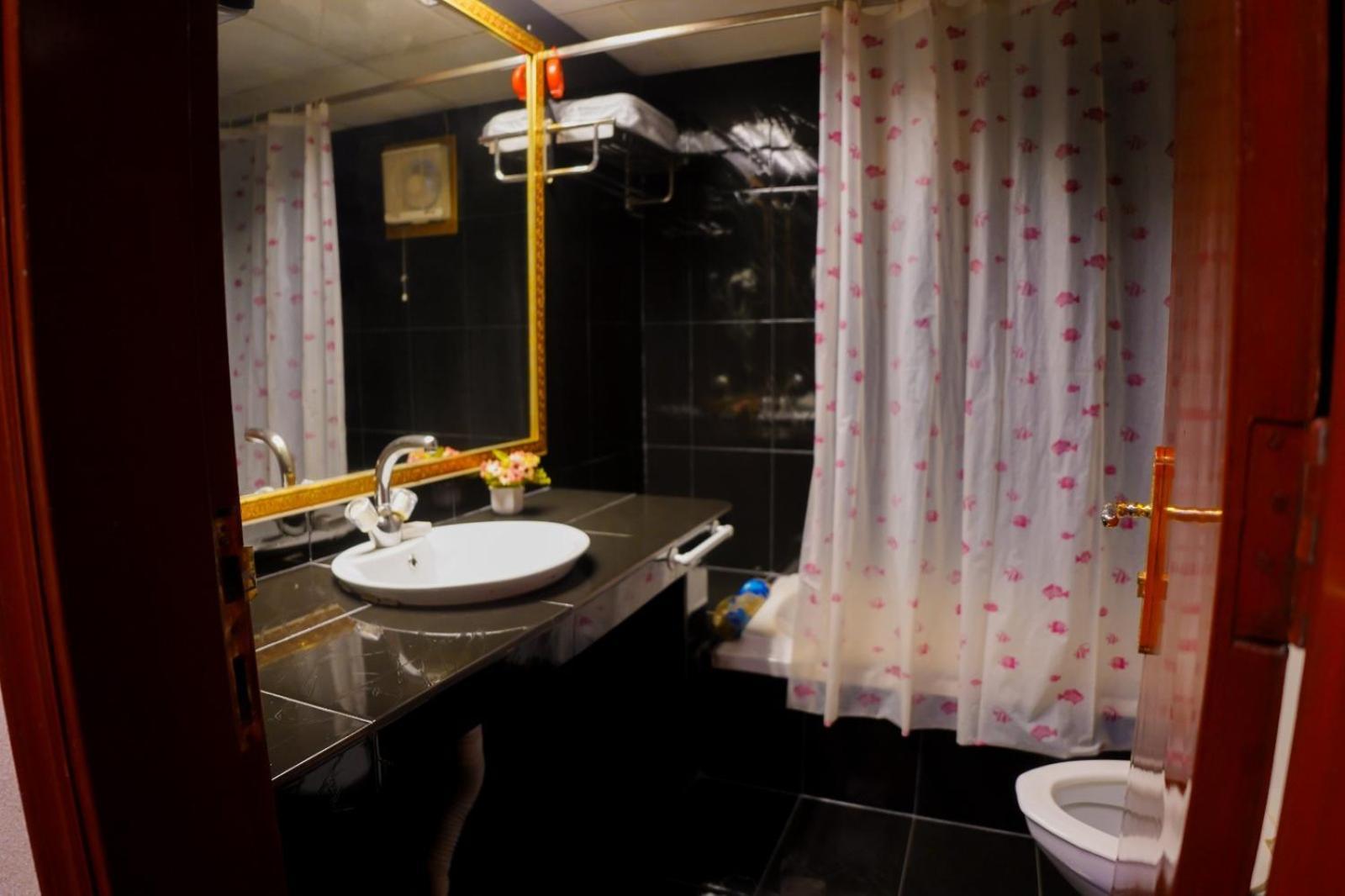Indus Hotel Hyderabad Ngoại thất bức ảnh