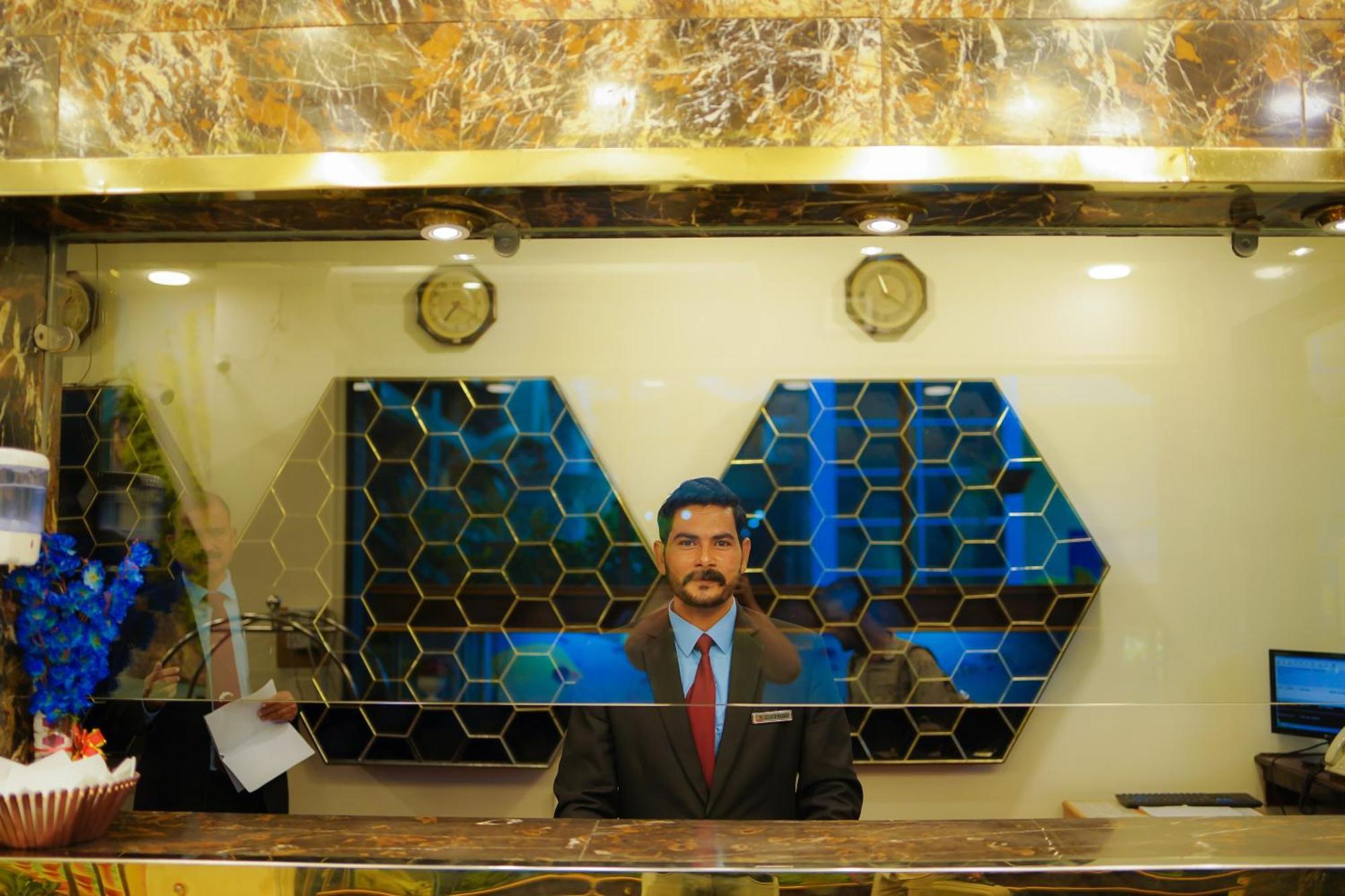 Indus Hotel Hyderabad Ngoại thất bức ảnh