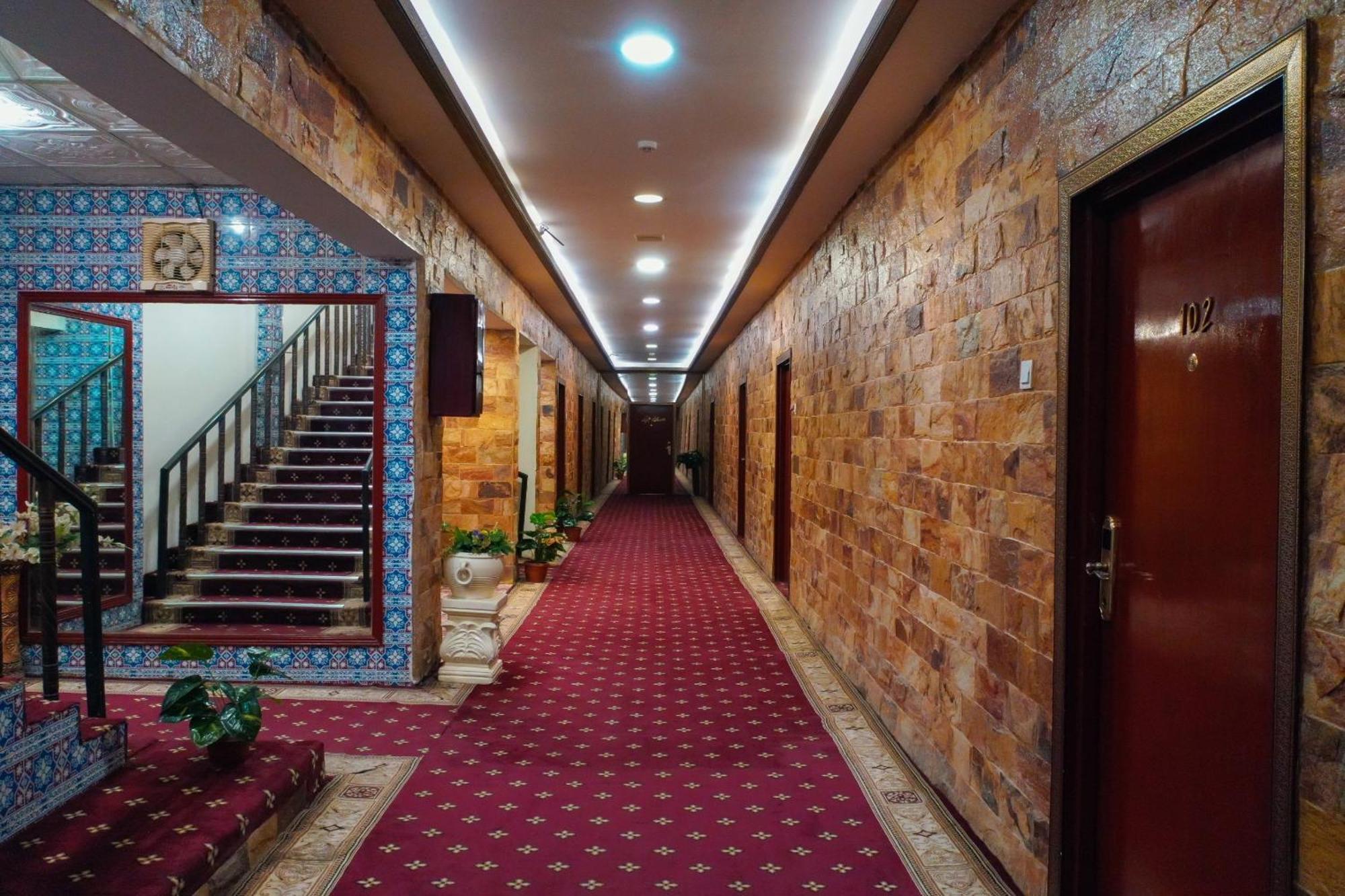 Indus Hotel Hyderabad Ngoại thất bức ảnh