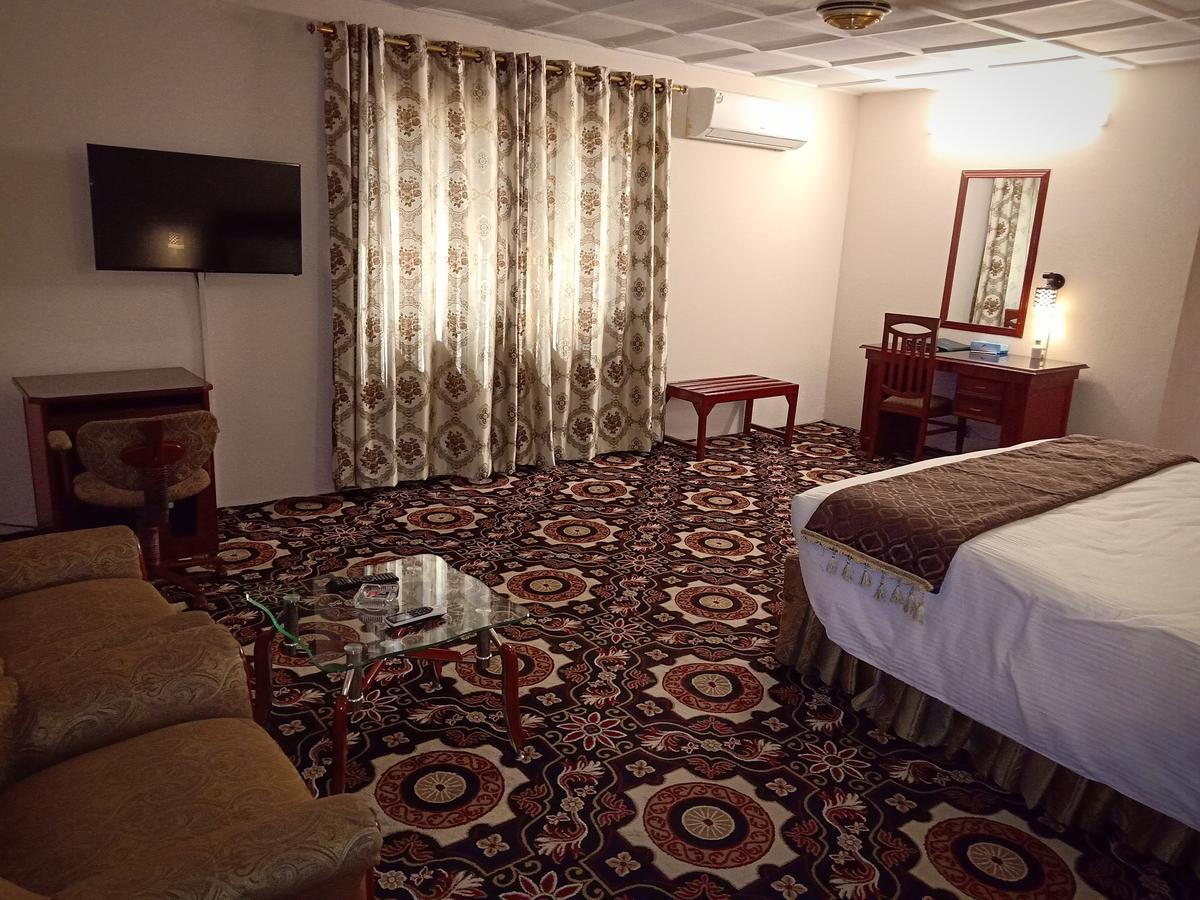 Indus Hotel Hyderabad Ngoại thất bức ảnh